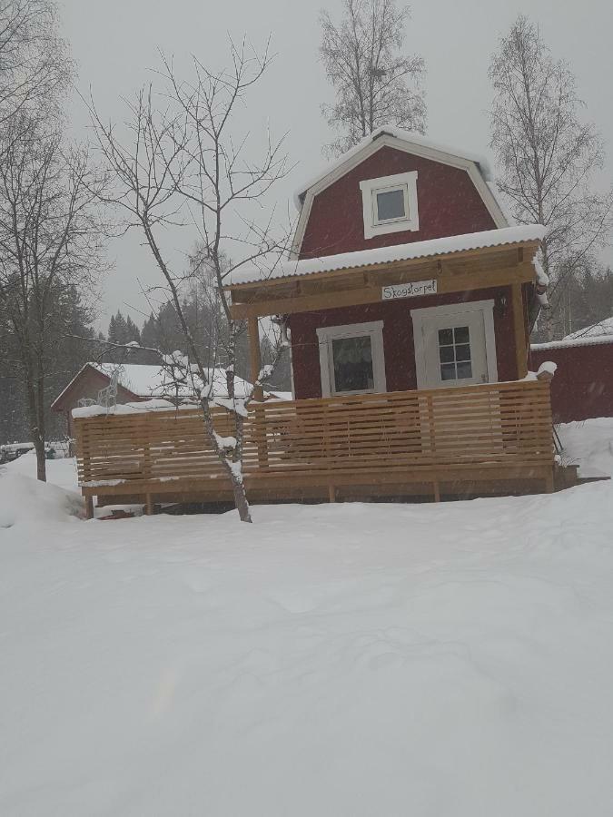 Hyttingsfabodstugor Borlänge Buitenkant foto